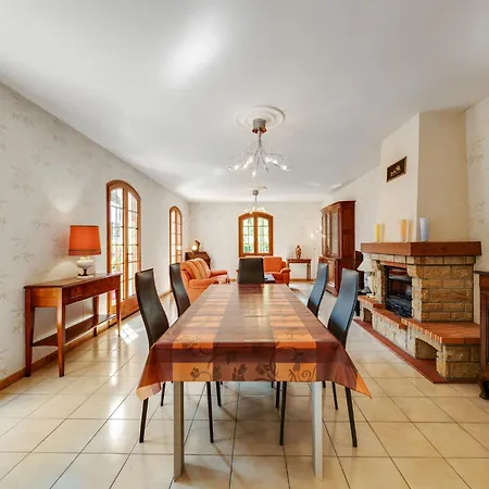 Villa In Pineuilh By Dordogne River, Cleaning Included Willa